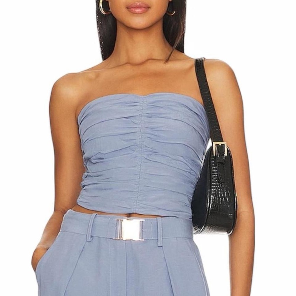 💙 Sovere Strapless Ruched Tube Top – Size XS